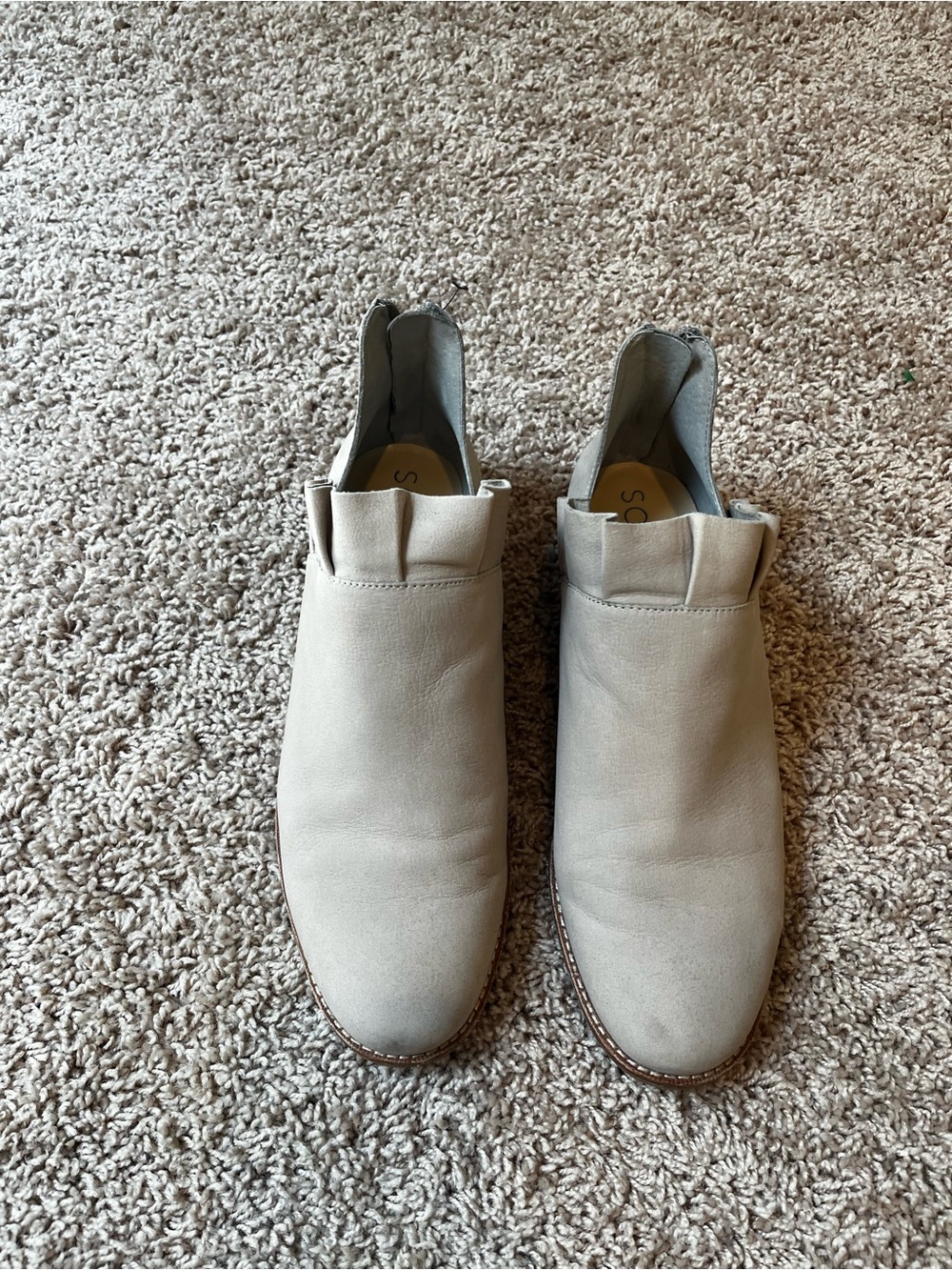 SOLE SOCIETY Size 8 Beige/Taupe Suede Brinya Ankle Bootie